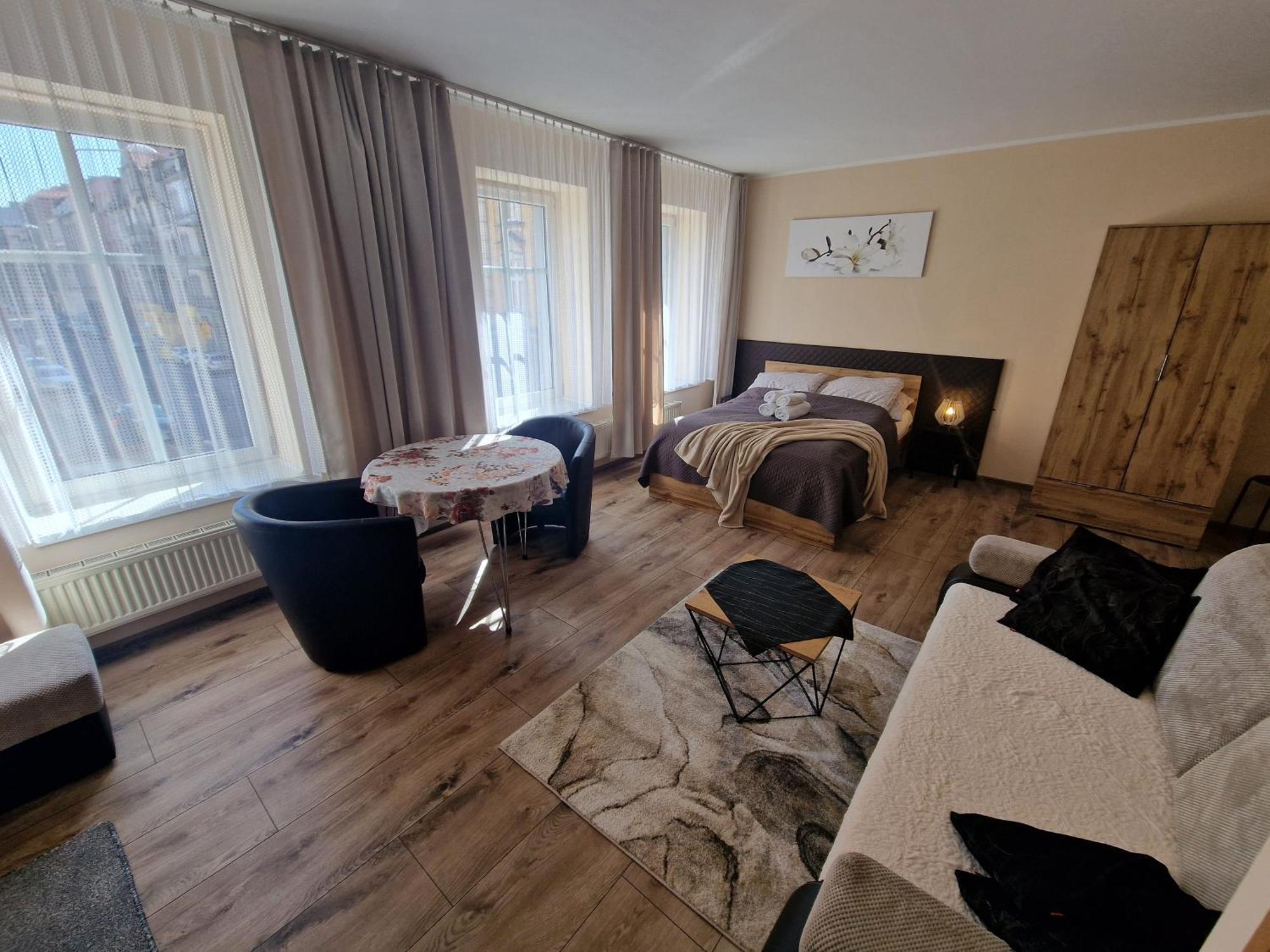 Aparthouse Apartamenty Centrum - In The City Center Near The Train Station Katowice Exterior foto